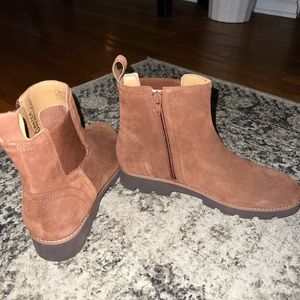 Vionic Womens Chelsea Boot